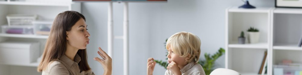 Dyslexie et orthophonie : comment la rééducation aide le cerveau à mieux lire